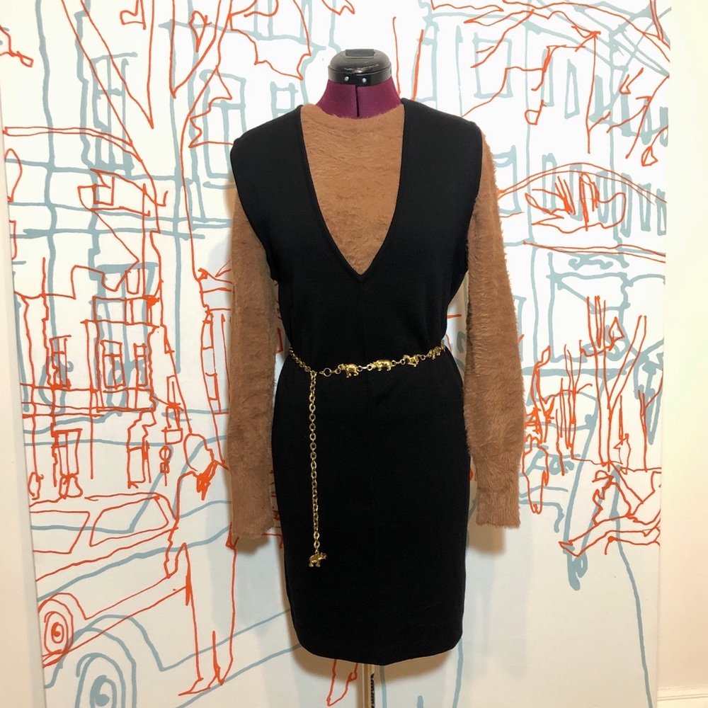 ❌SOLD❌ Vintage Nordstrom black v-neck dress